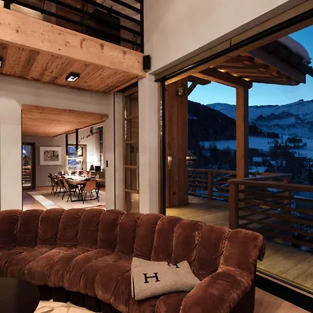 Lodge Bear's Corner *